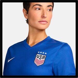 ❤️Nike Slim Fit One Nation One Team 2018 Jersey Large